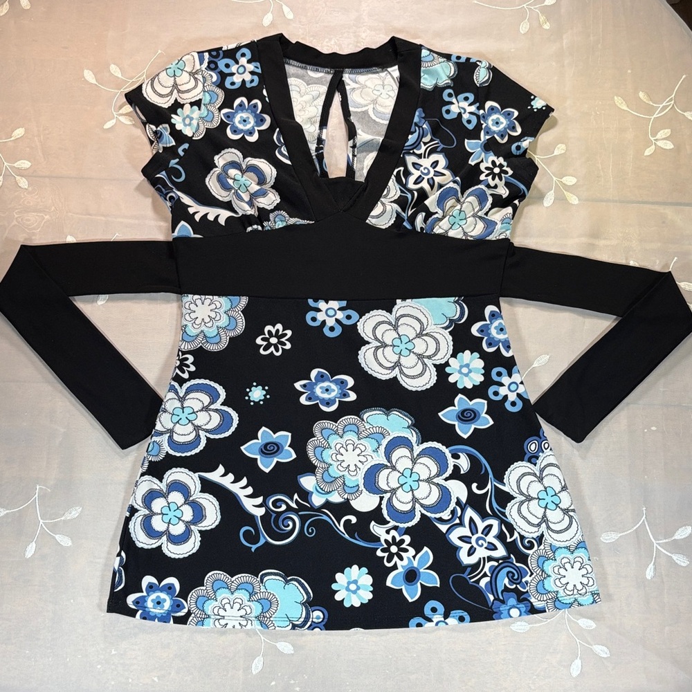 Y2K Black V-Neck Floral Long T-Shirt Waist-Accent Top Back Ruban Babydoll Sz M